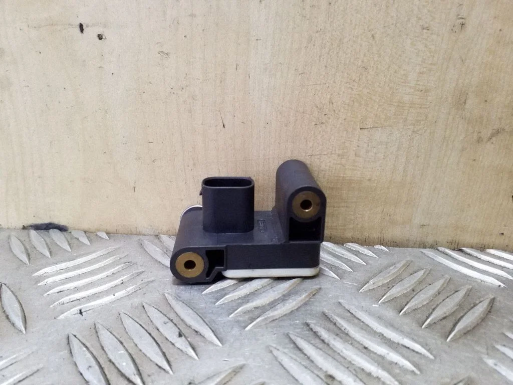 Drošības spilvenu trieciena sensors 6911003