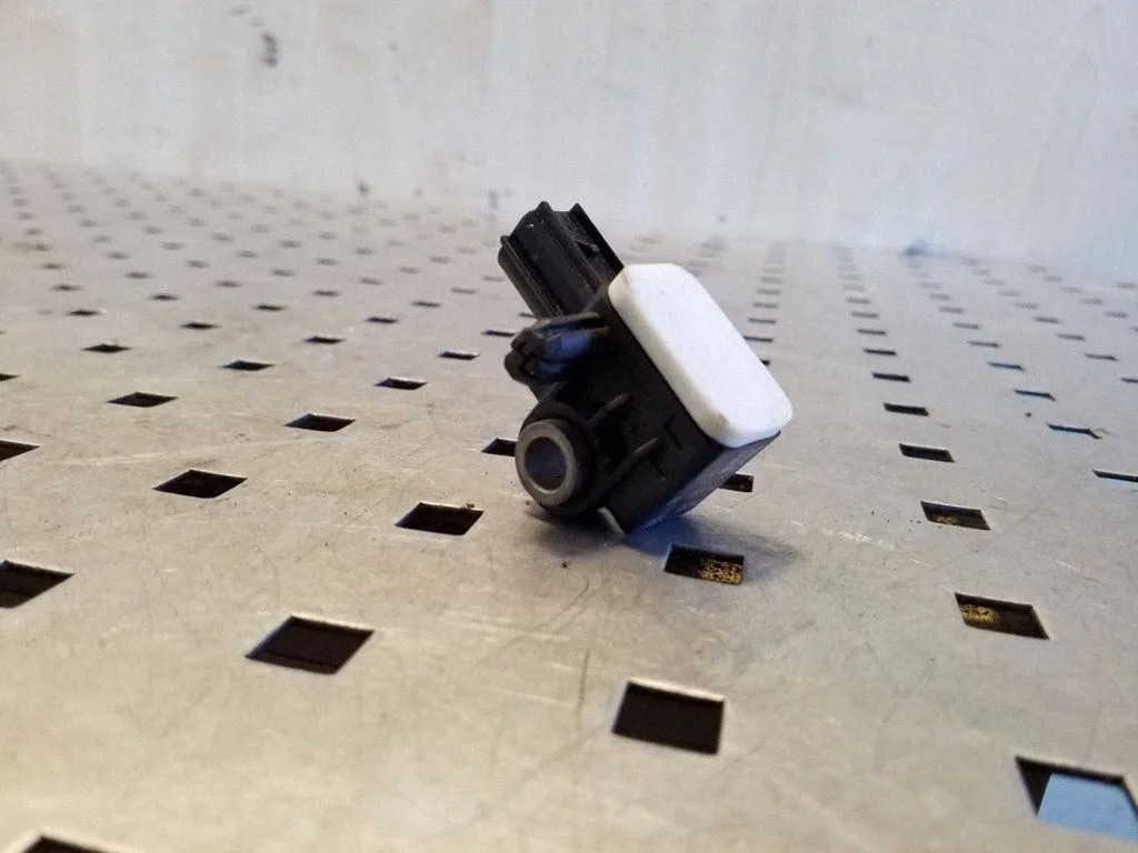 Drošības spilvenu trieciena sensors – Ford Kuga I (2008-2012)