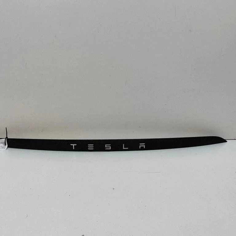 Trunk door license plate light bar 103536900C