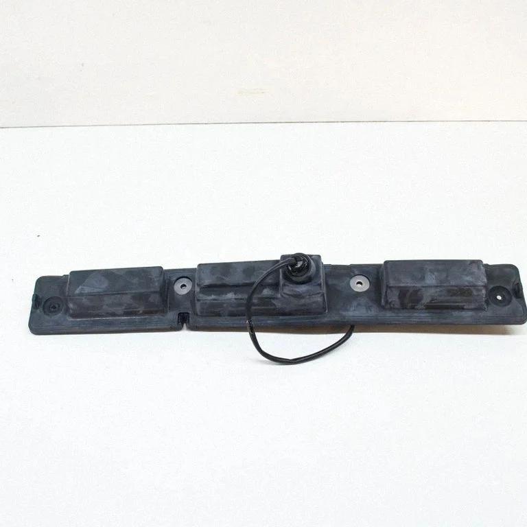 Trunk door license plate light bar CK52404C42AA
