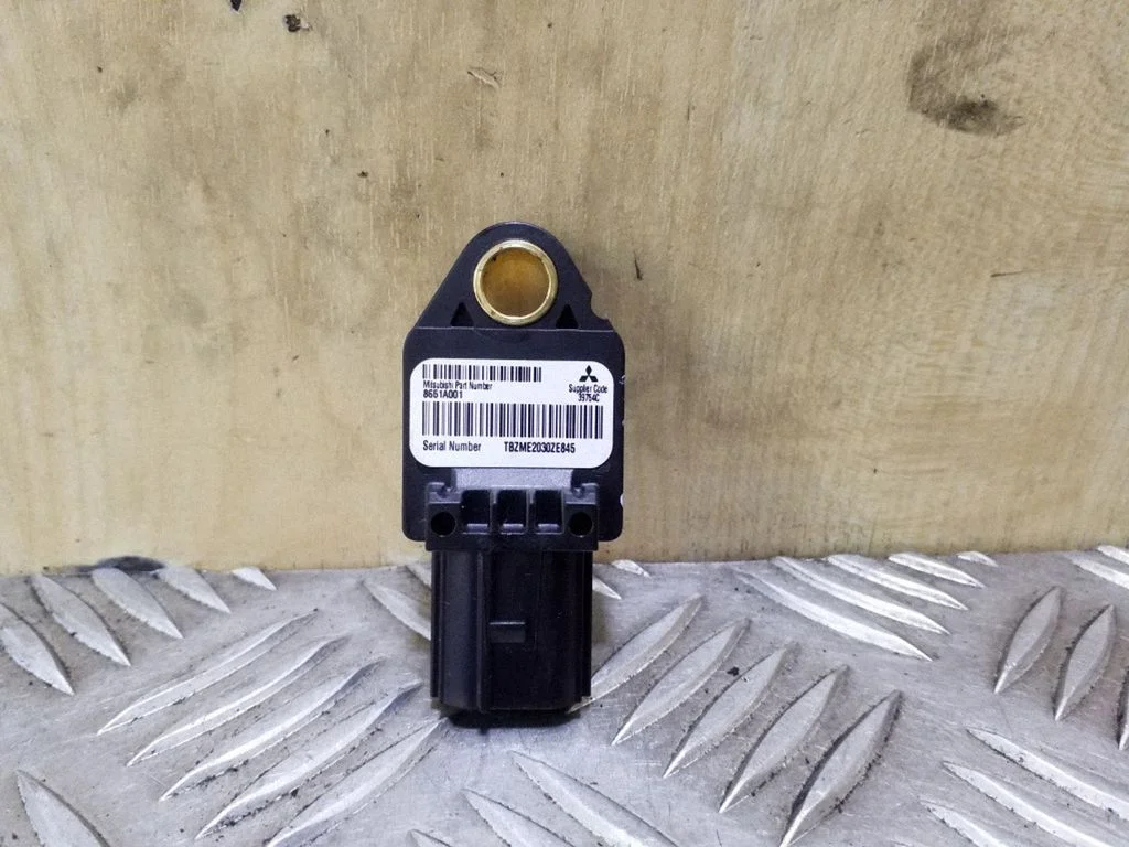 Airbag deployment crash/impact sensor 8651A001