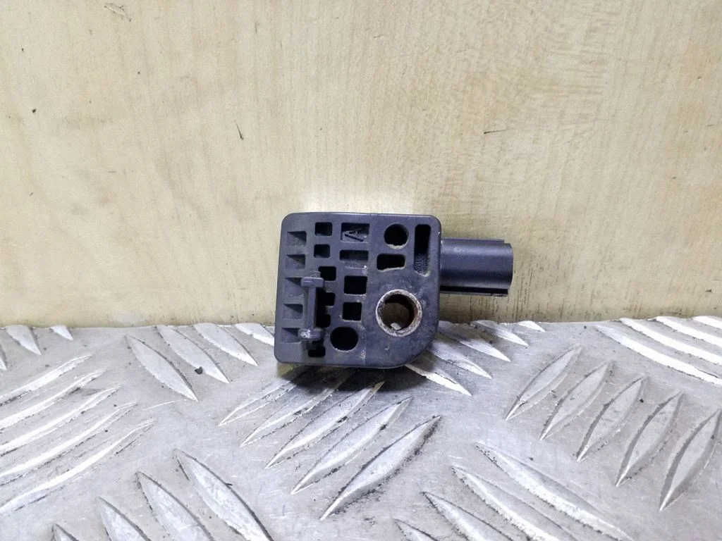 Airbag deployment crash/impact sensor – KIA Sportage (2011-2016)