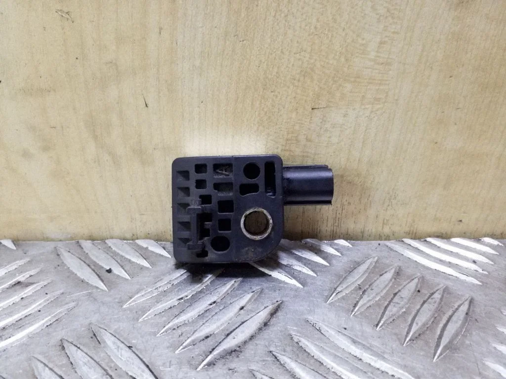 Airbag deployment crash/impact sensor – KIA Sportage (2011-2016)