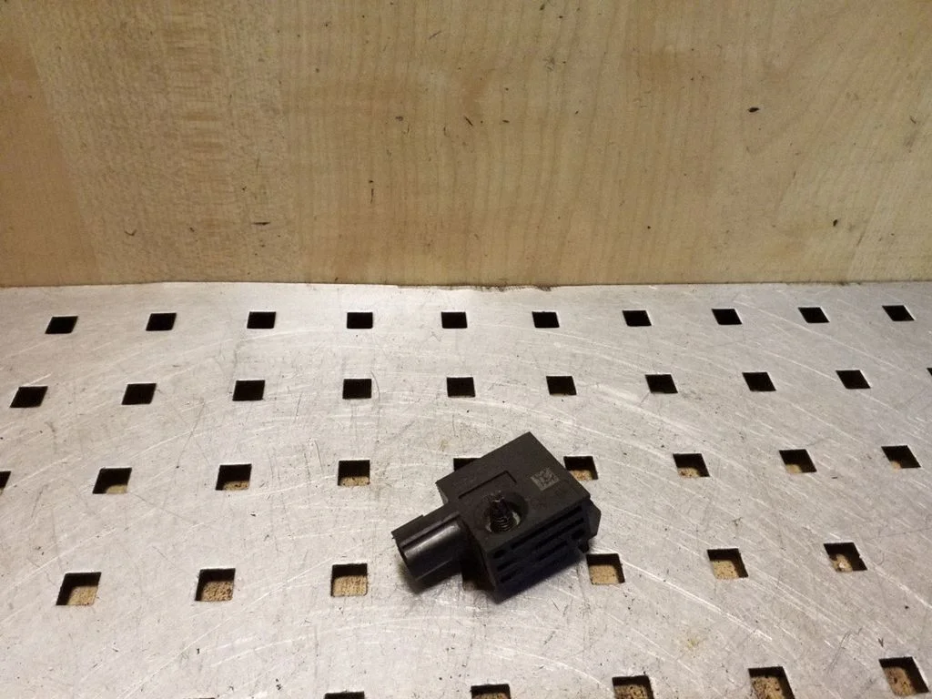 Airbag deployment crash/impact sensor 13502577