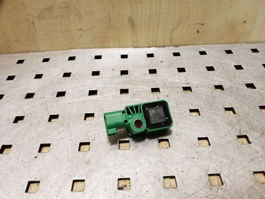 Airbag deployment crash/impact sensor 31264409