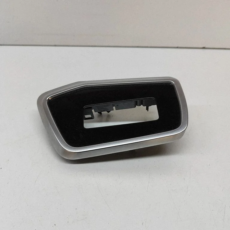 Paneļa apdare 4K2857966