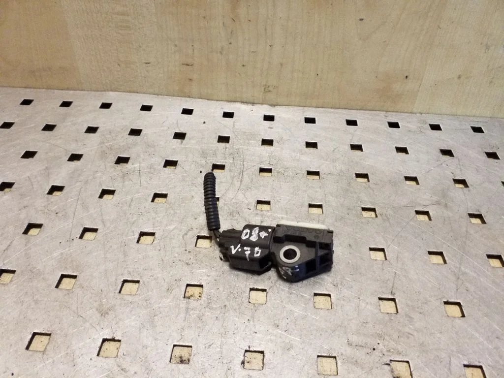 Drošības spilvenu trieciena sensors – Volvo V70 (2005-2008)