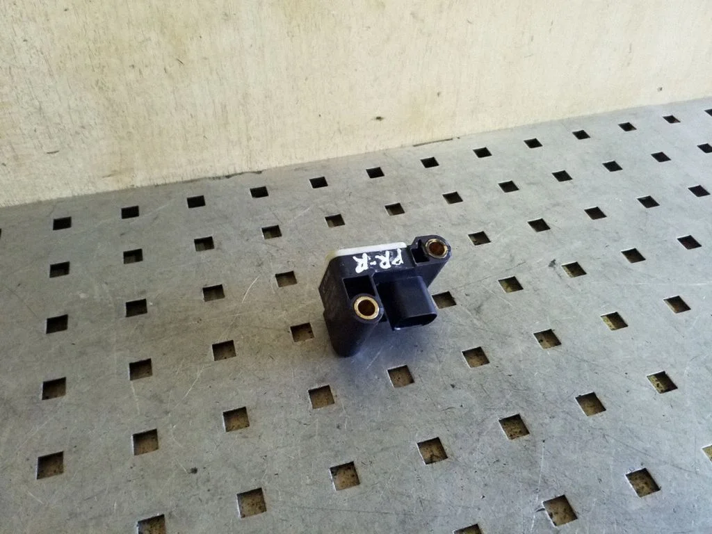 Airbag deployment crash/impact sensor 6956485