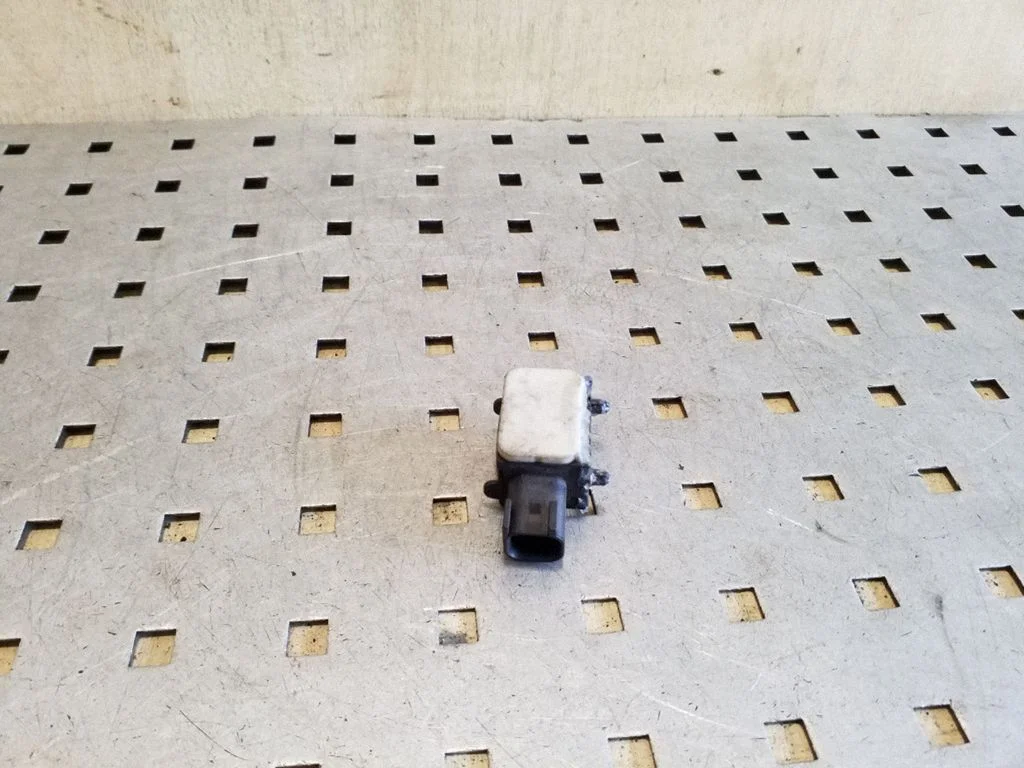 Airbag deployment crash/impact sensor 3M5T14B006AC – Mazda 3 I (2003-2006)