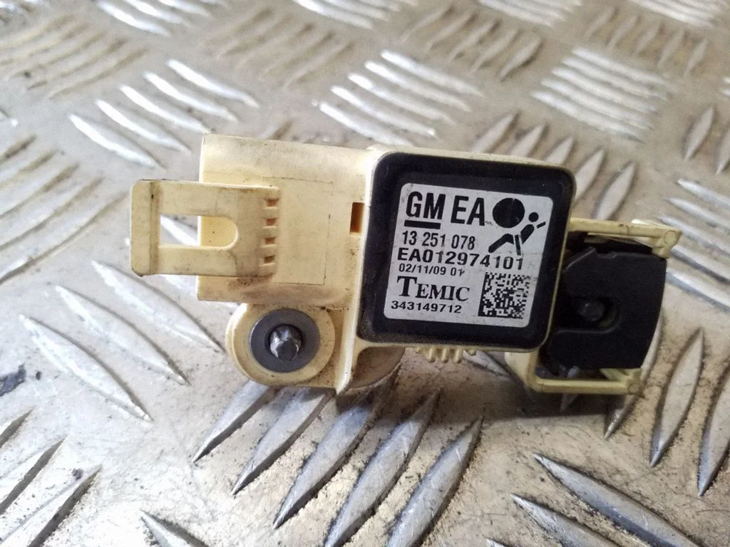 Airbag deployment crash/impact sensor 13251078