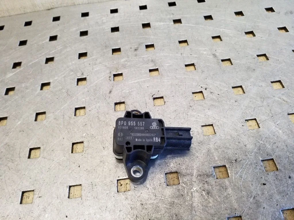 Airbag deployment crash/impact sensor 8P0955557