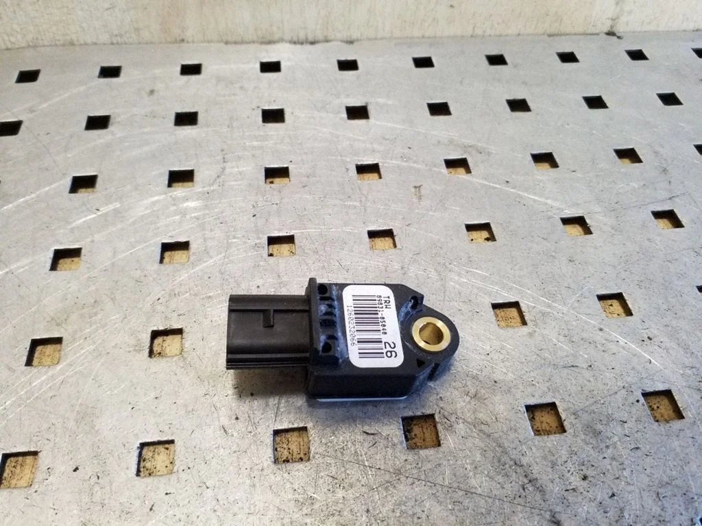 Airbag deployment crash/impact sensor 8983105040