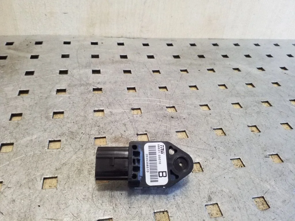 Airbag deployment crash/impact sensor 8983105010