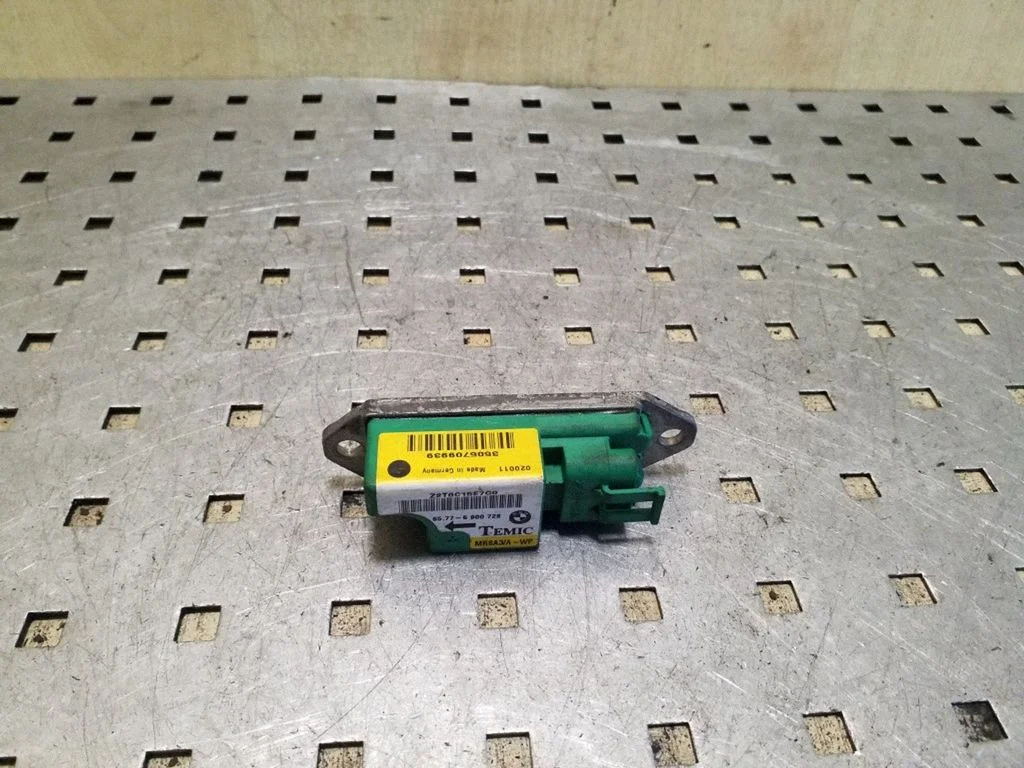 Drošības spilvenu trieciena sensors – BMW 5. sērija E39 (1996-2003)