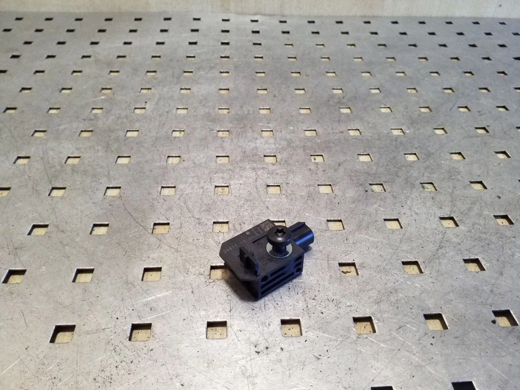 Drošības spilvenu trieciena sensors 13502577