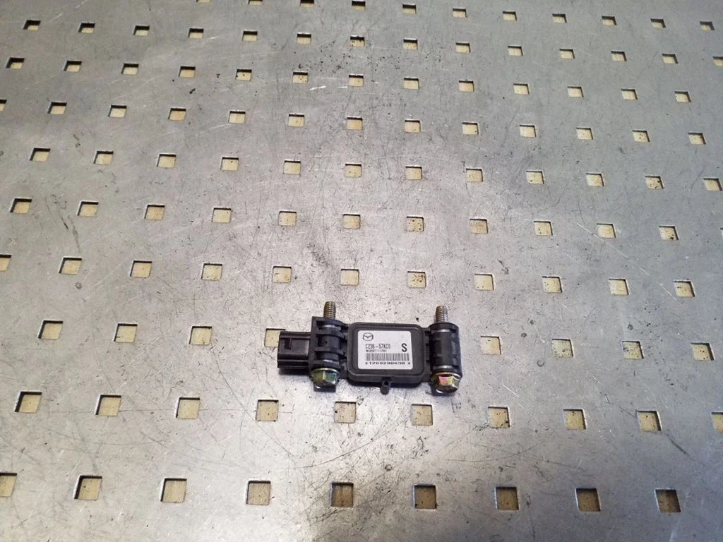 Airbag deployment crash/impact sensor – Mazda 5 (2005-2010)