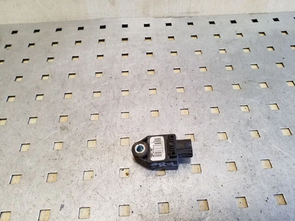 Drošības spilvenu trieciena sensors – Toyota Avensis T250 (2006-2009)