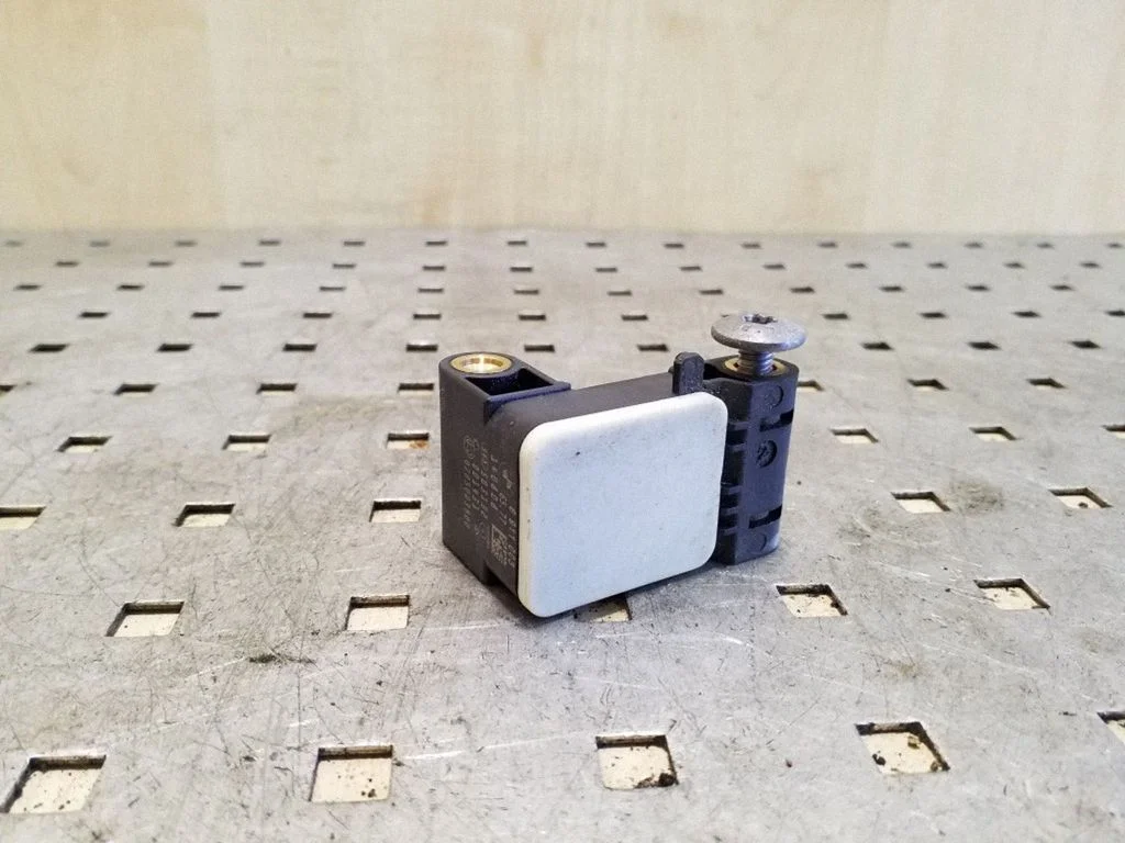 Drošības spilvenu trieciena sensors 6911003