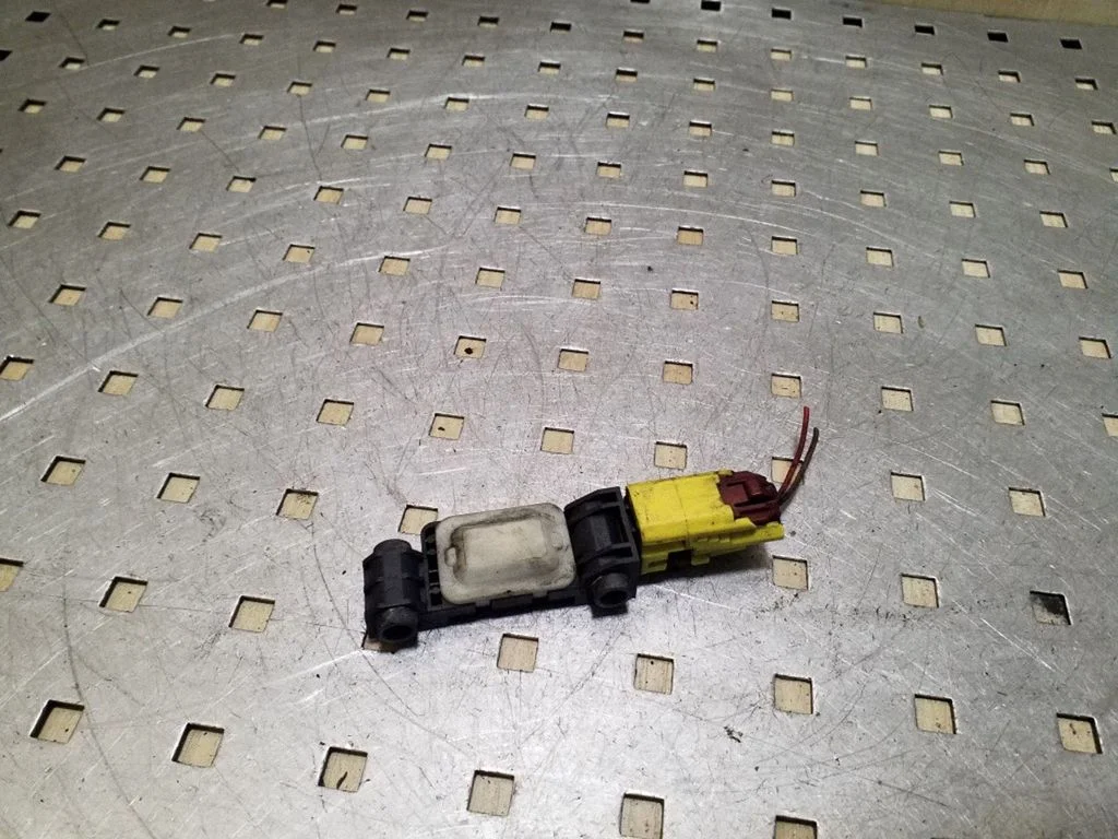 Airbag deployment crash/impact sensor 8E0959651A