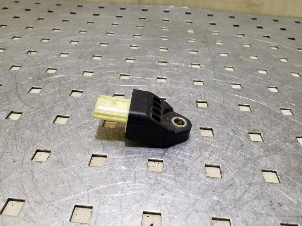 Drošības spilvenu trieciena sensors – Toyota RAV 4 (XA30) (2006-2016)