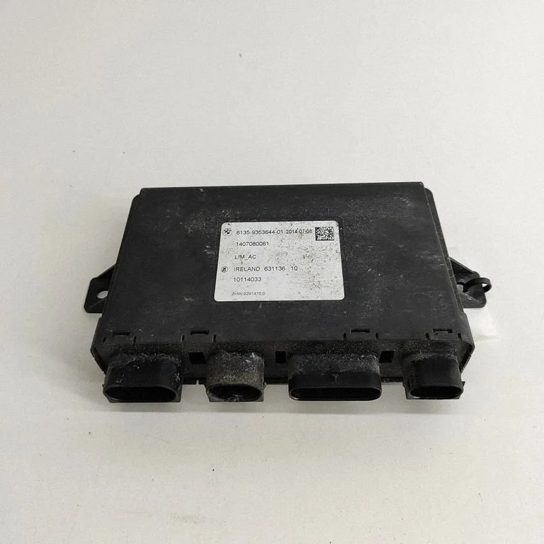 Sprieguma pārveidotājs/pārveidošanas modulis 9353644