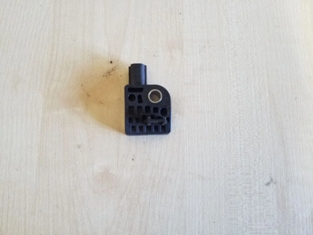 Airbag deployment crash/impact sensor – KIA Sportage (2011-2016)
