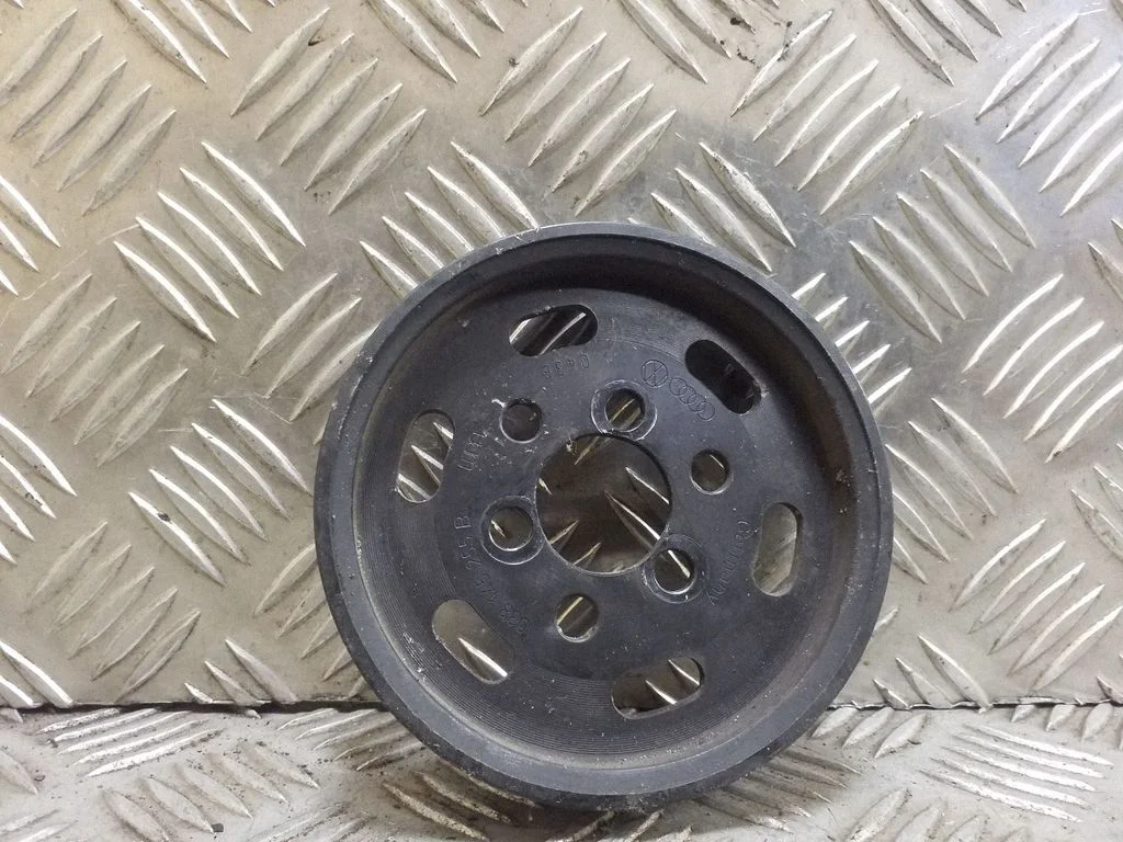 Stūres pastiprinātāja sūkņa skriemelis 038145255B