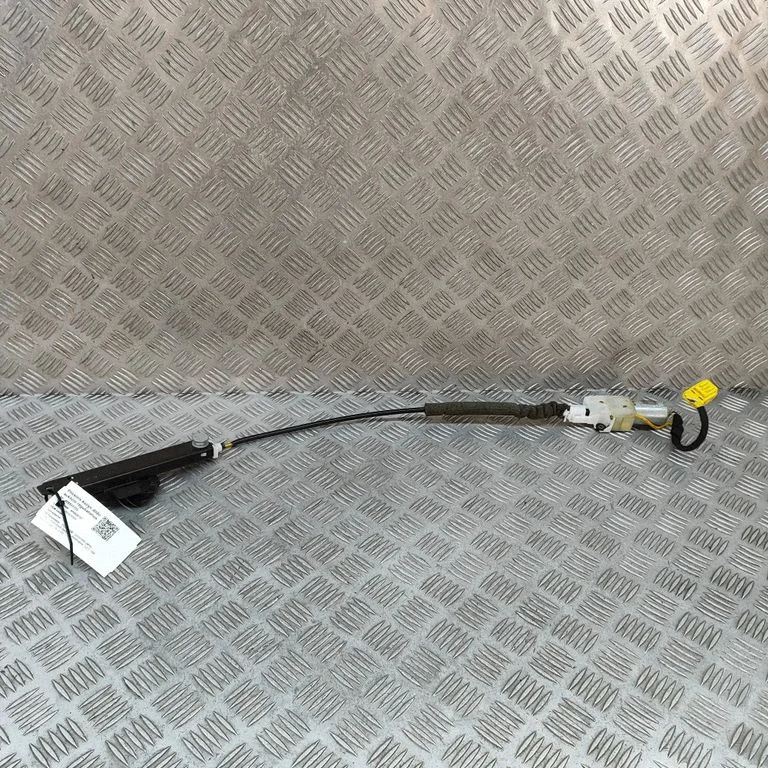 Silniczek regulacji pasa 4D0857833