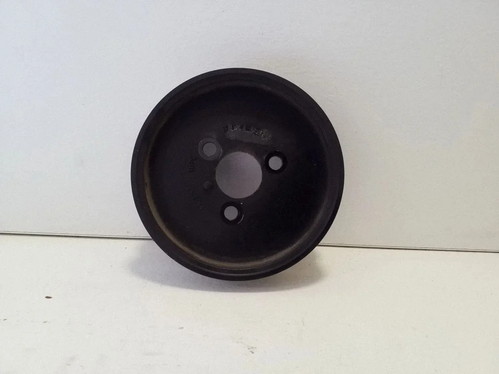 Roolivõimendi pumba rihmaratas – BMW X3 E83 (2003-2010)