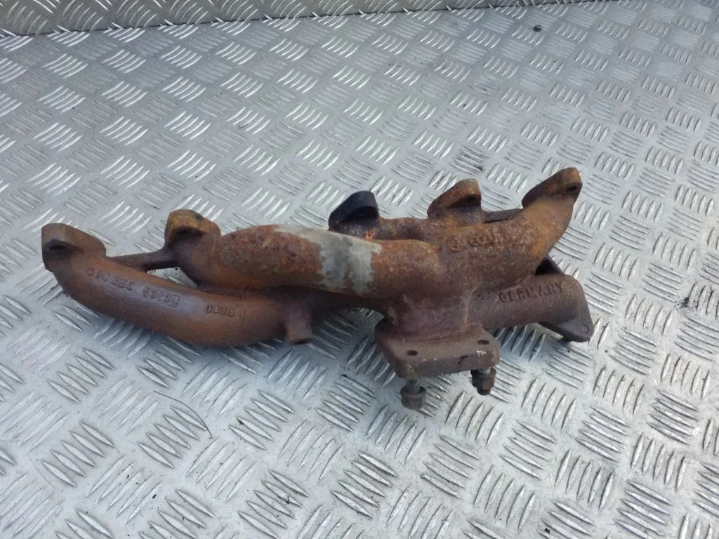 Exhaust manifold 074253033G