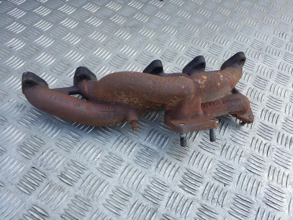 Exhaust manifold 074253033G