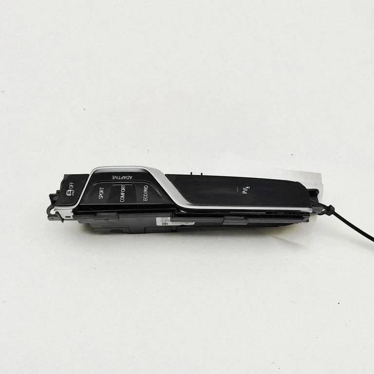 A set of switches 9460812