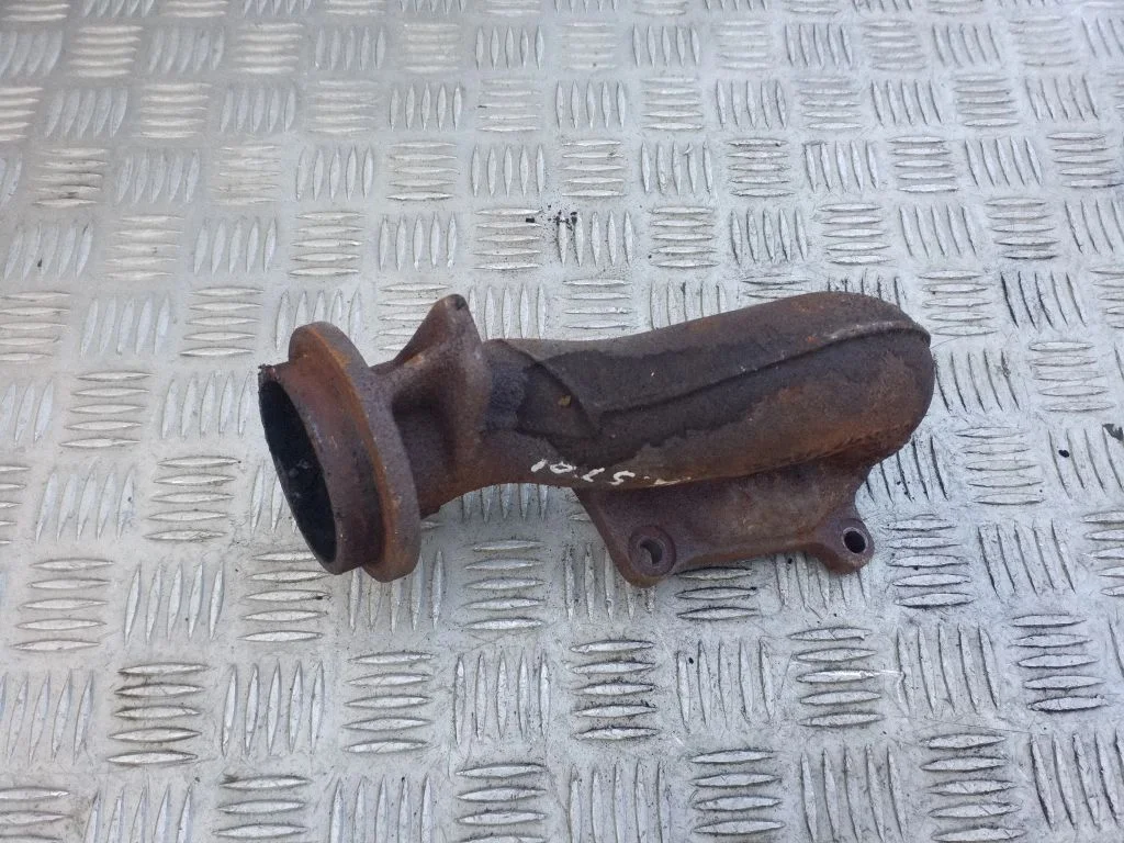 Exhaust manifold 028253033S