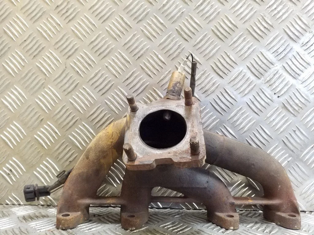 Exhaust manifold 051253033C