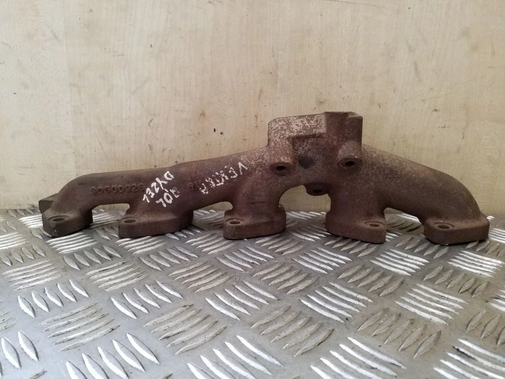 Exhaust manifold 90500926