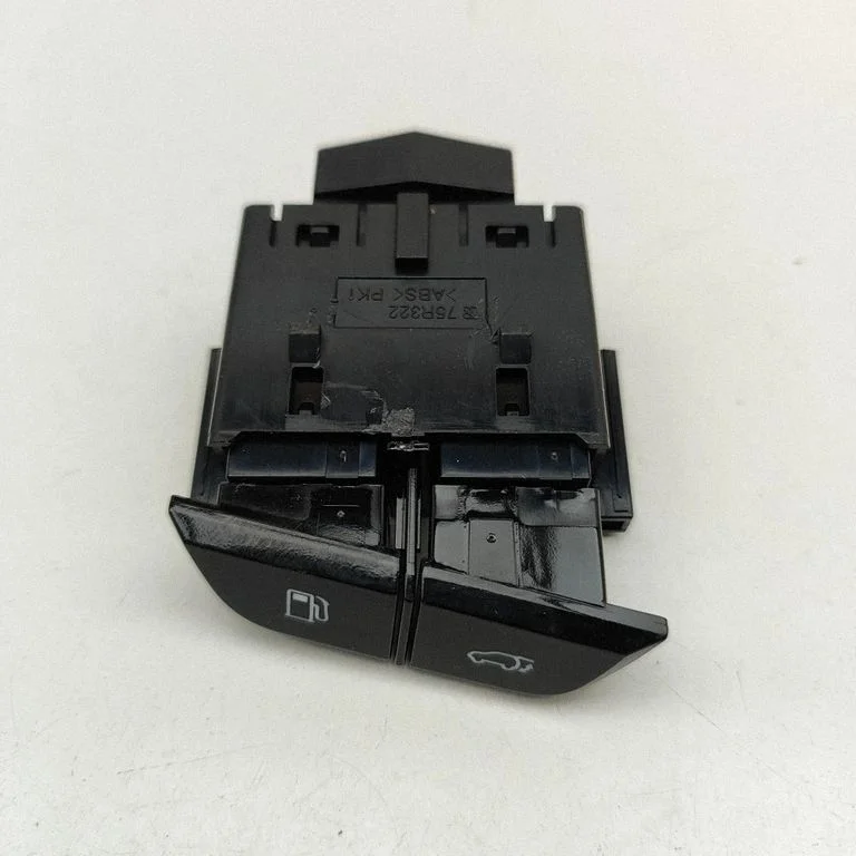 A set of switches 8401048D00