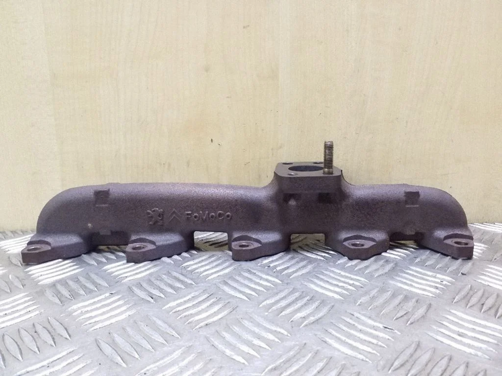 Exhaust manifold – Ford Focus (2010-2017)