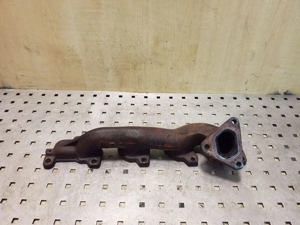 Exhaust manifold – Mercedes-Benz C-Class W203 (2000-2007)