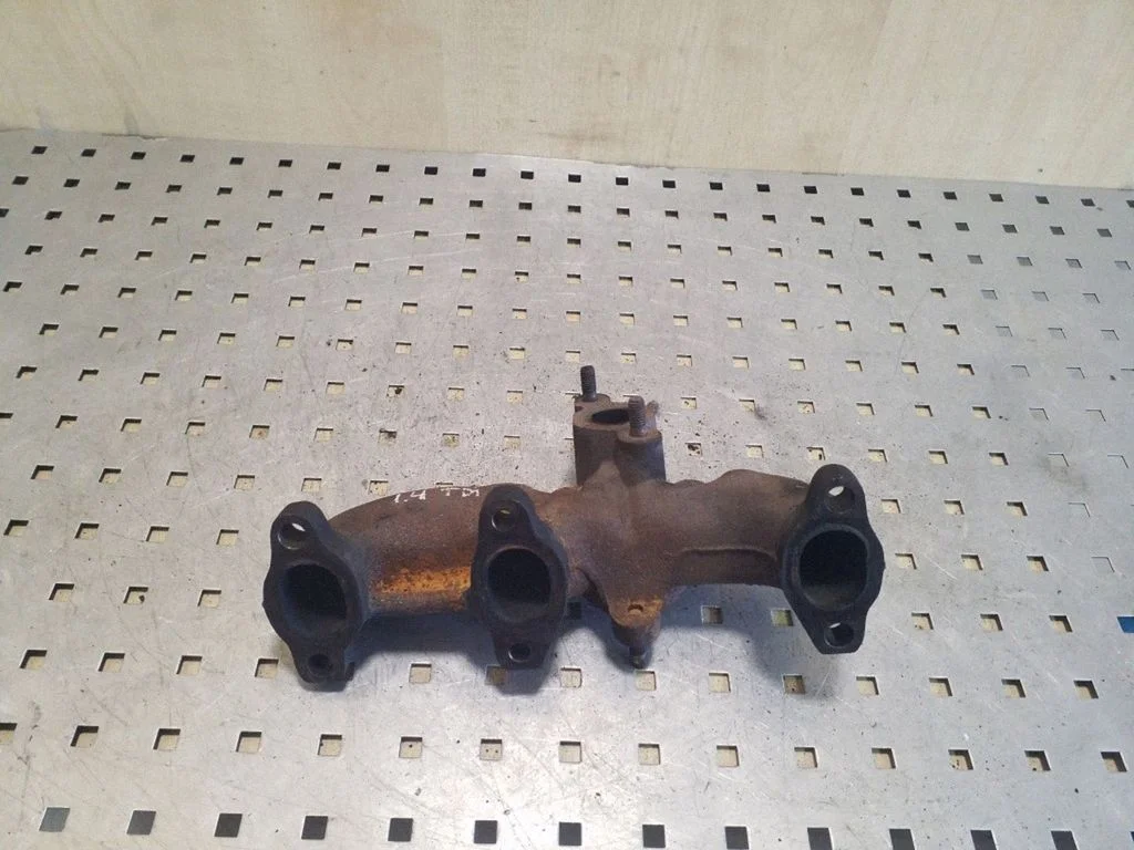 Exhaust manifold 045253033