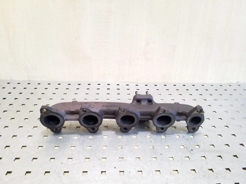 Exhaust manifold – Ford Focus (2010-2017)