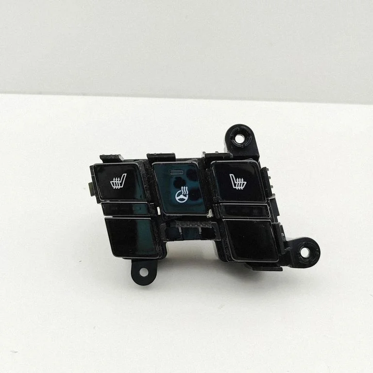A set of switches 846B0CJ040