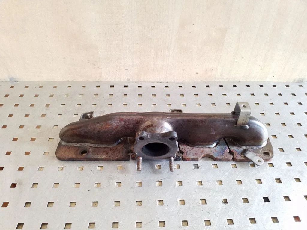 Exhaust manifold – Ford Focus (2010-2017)
