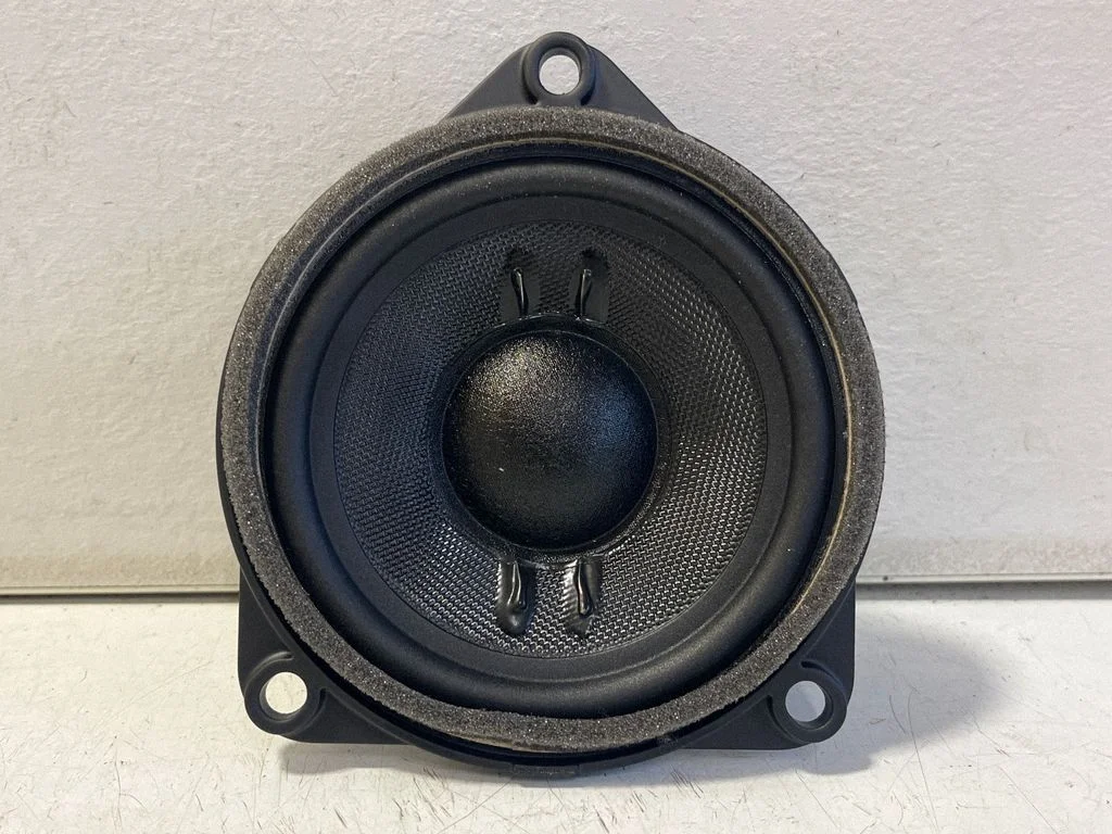 Tagaukse kõlar(id) – Porsche Taycan 9J1 (2019-)