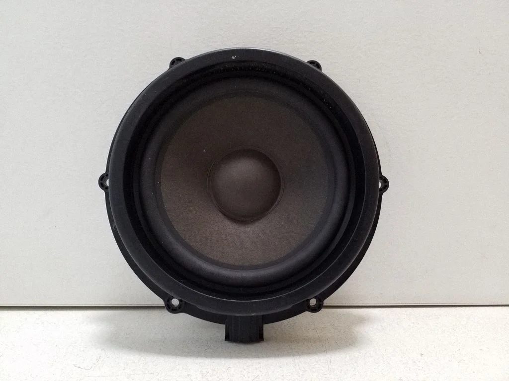 Rear door speaker – Porsche Cayenne (92A) (2010-2017)