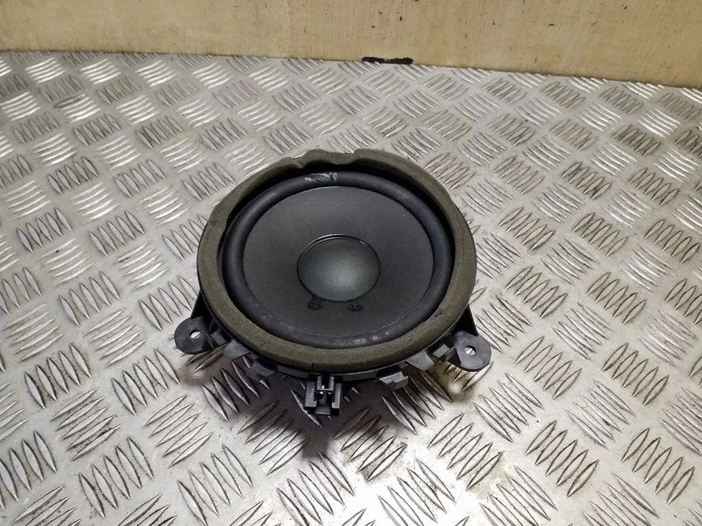 Rear door speaker – Volvo XC70 (2014-2016)