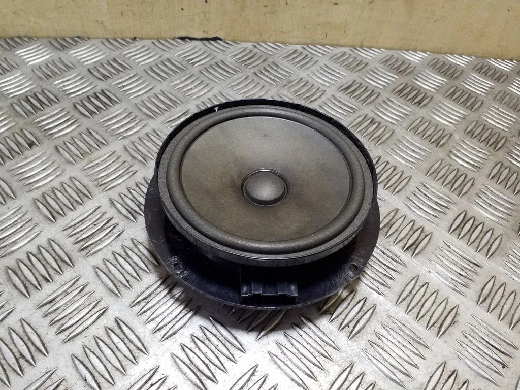 Rear door speaker – Volkswagen Golf Plus (2005-2013)
