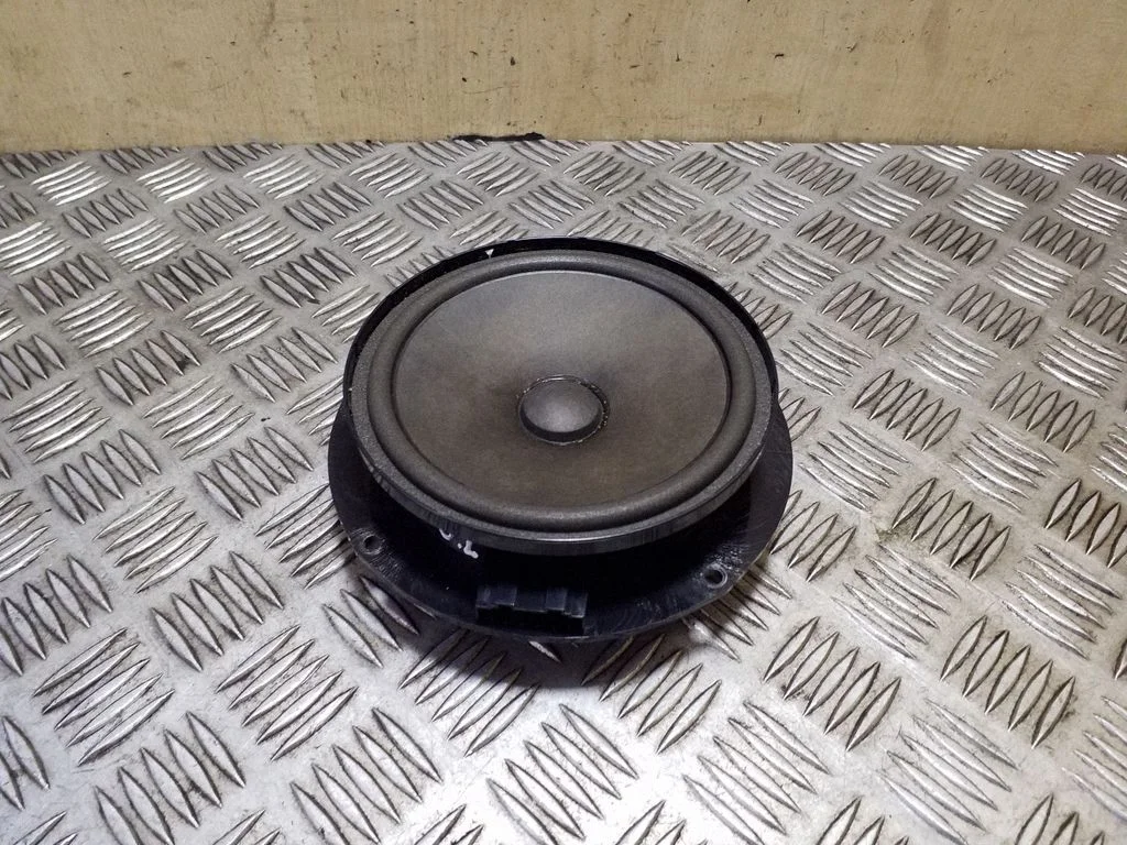 Rear door speaker – Volkswagen Golf Plus (2005-2013)