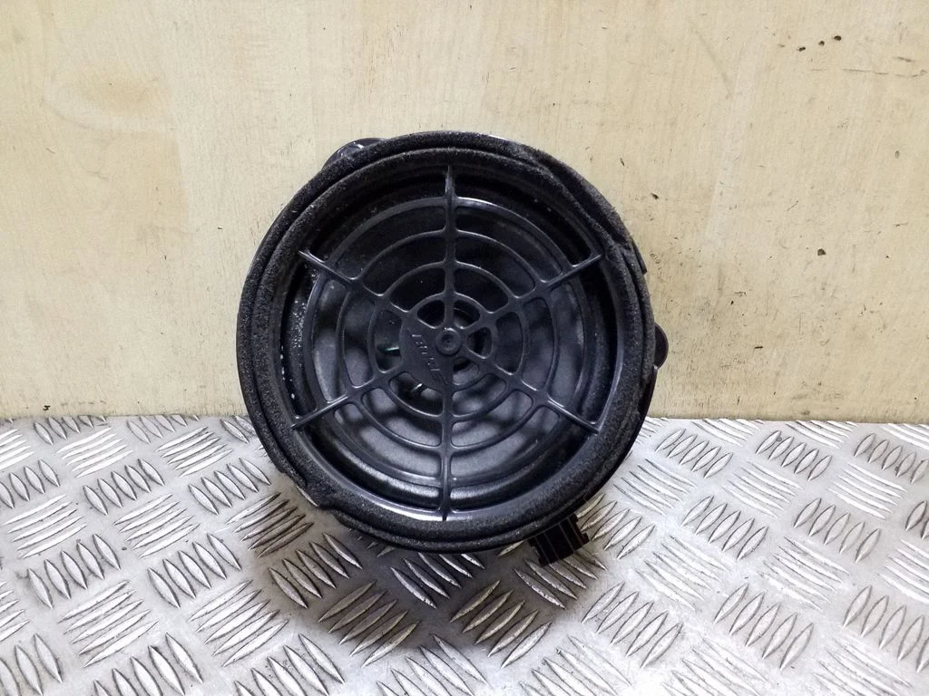 Rear door speaker – Audi Q7 4L (2005-2015)