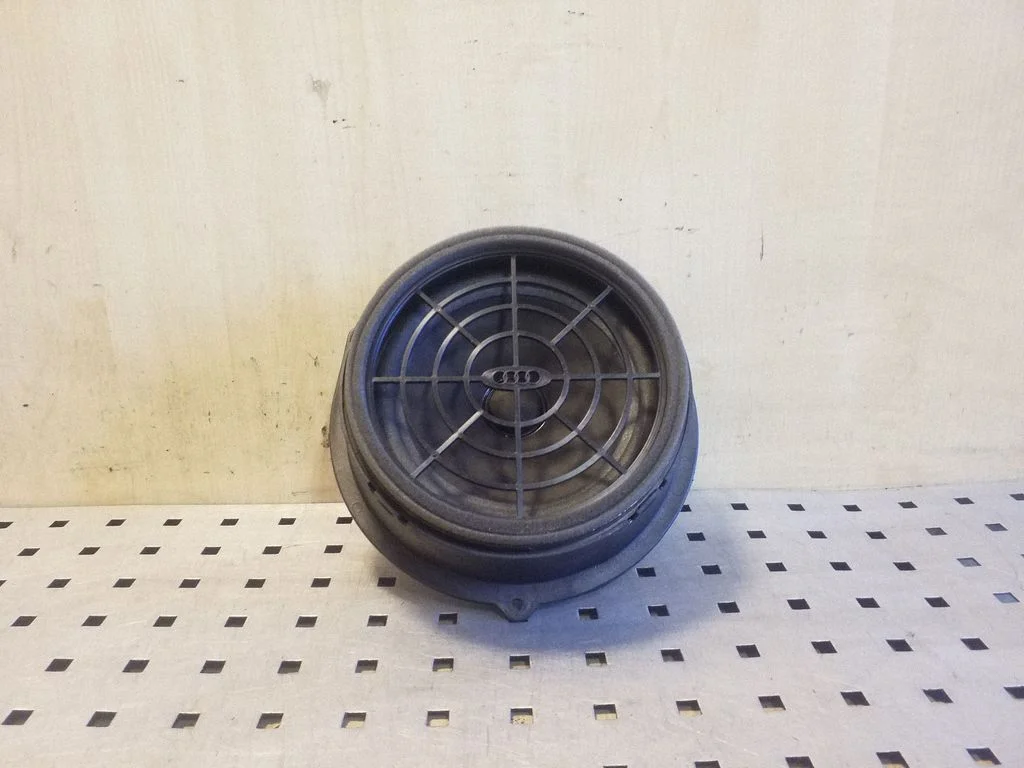 Rear door speaker – rear left