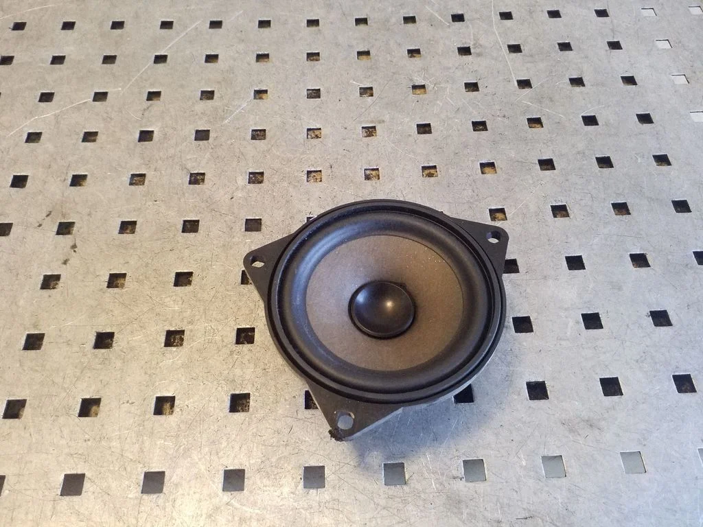 Rear door speaker – Mini Cooper Countryman R60 (2011-2016)